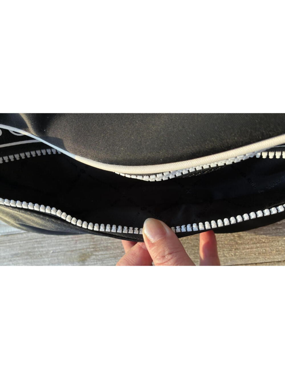 Michael Kors Black White Logo Belt Bag Fanny Pack Nylon Waist Crossbody Zip Adju - Picture 7 of 7